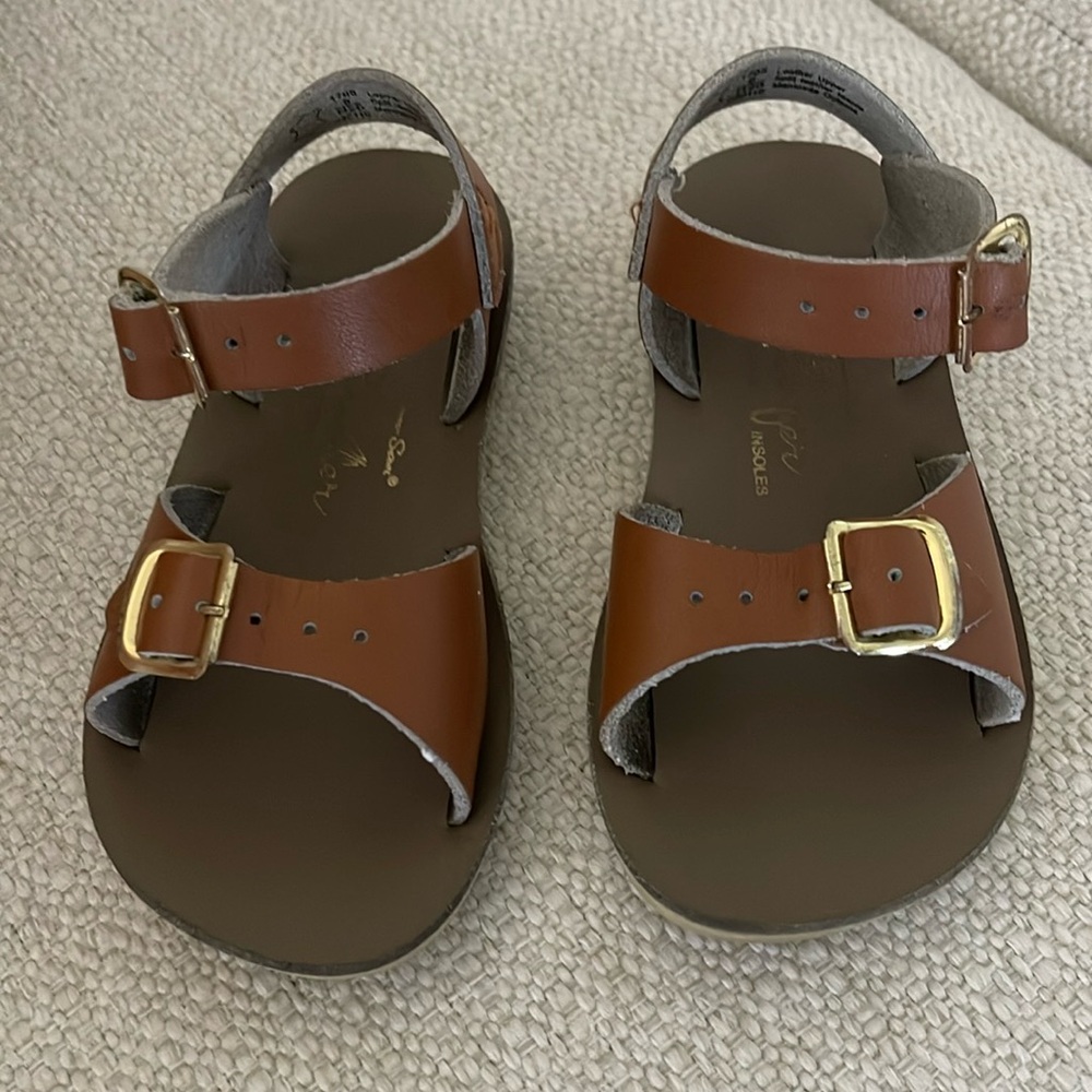 Size 8 tan Salt Water sandals (unisex)